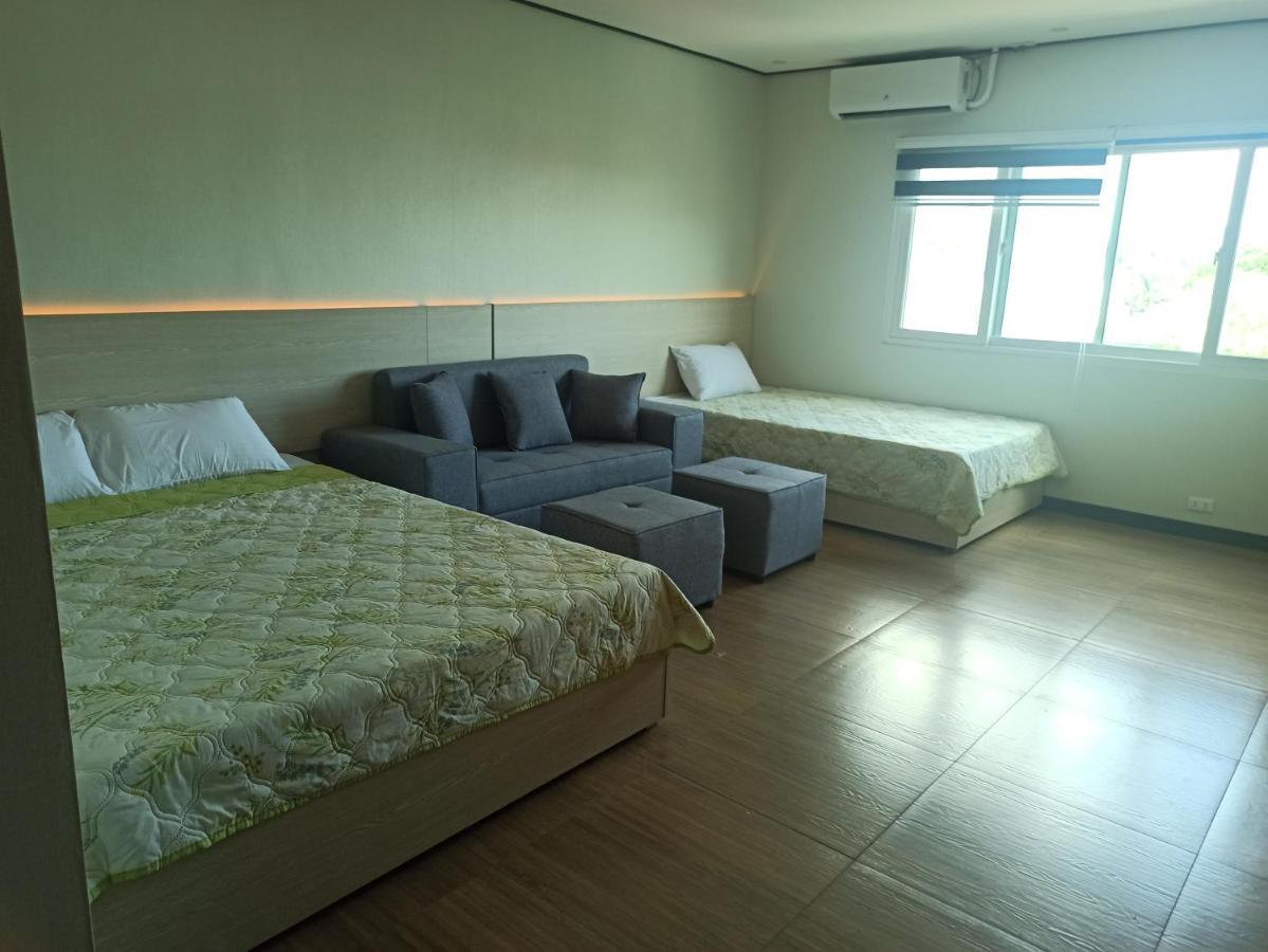 Emmaus Condotel Angeles Exterior foto